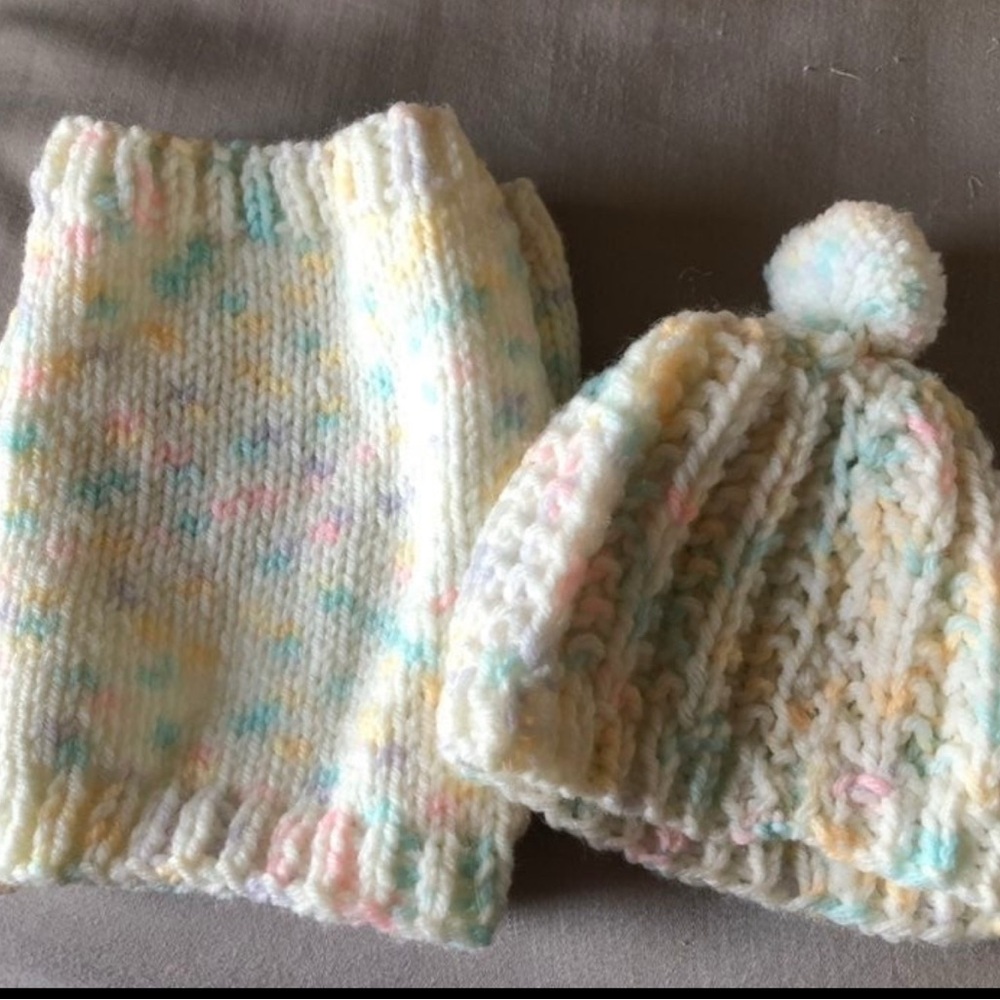 Baby girl Multicolor hand Knitted Hat and vest